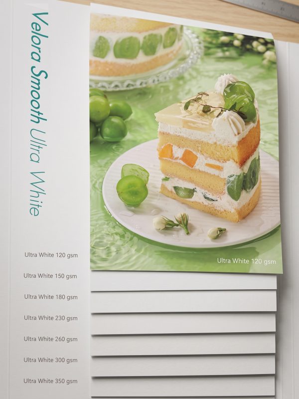 Crème / Ultra White Velora Smooth Cardstock